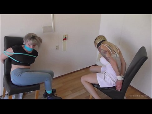 ❤️ Tràilleach / ceangailte agus gagged / nighean ann an àmhghar ❤️  Fucking  aig gd.ladyxxxporno.ru ☑